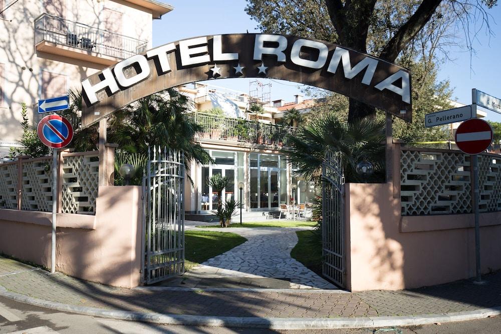 Hotel Roma Marina di Massa Buitenkant foto