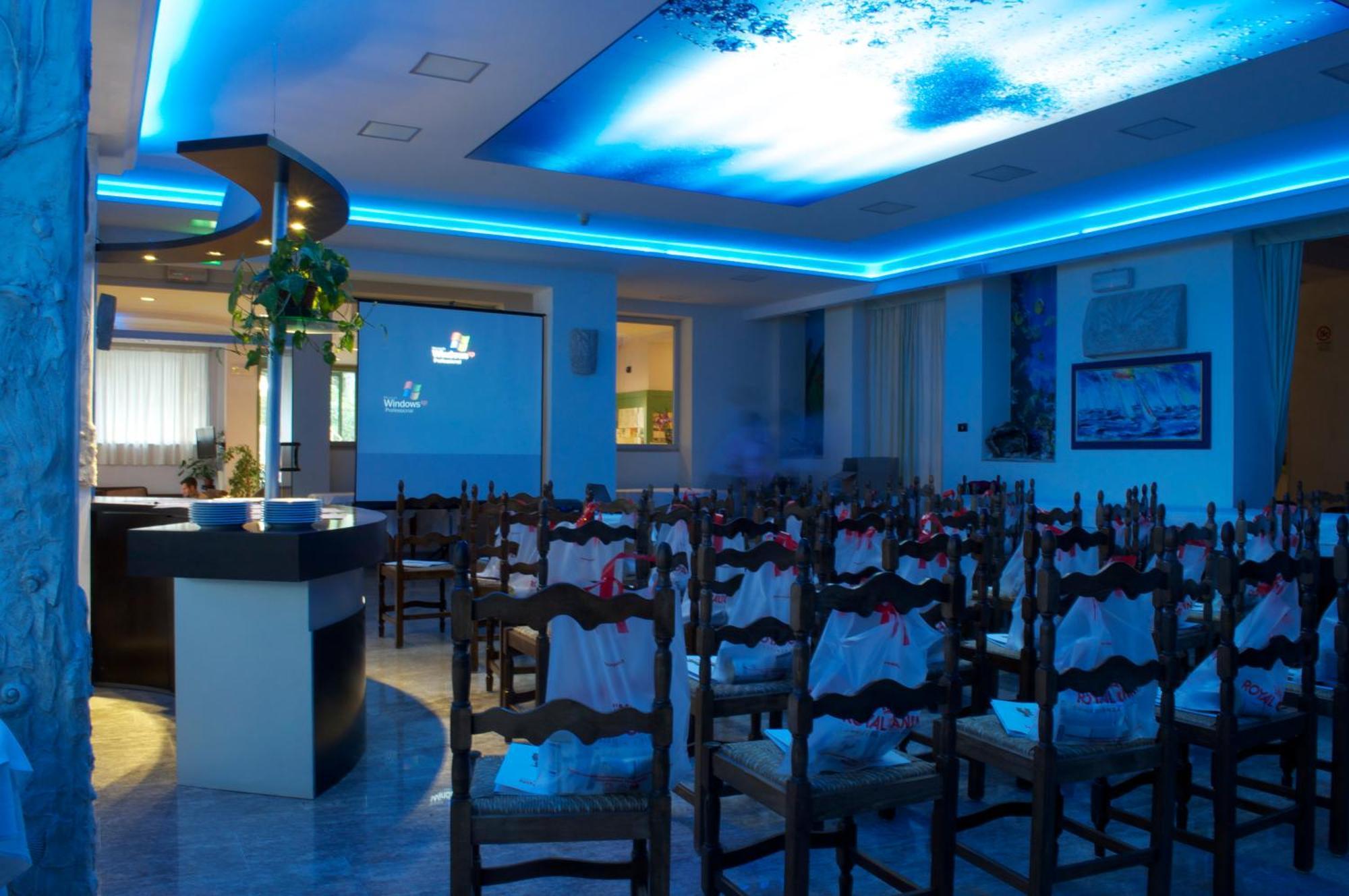 Hotel Roma Marina di Massa Buitenkant foto