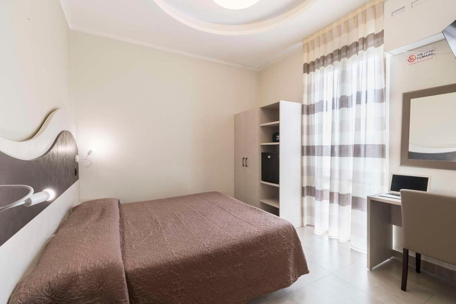 Hotel Roma Marina di Massa Buitenkant foto