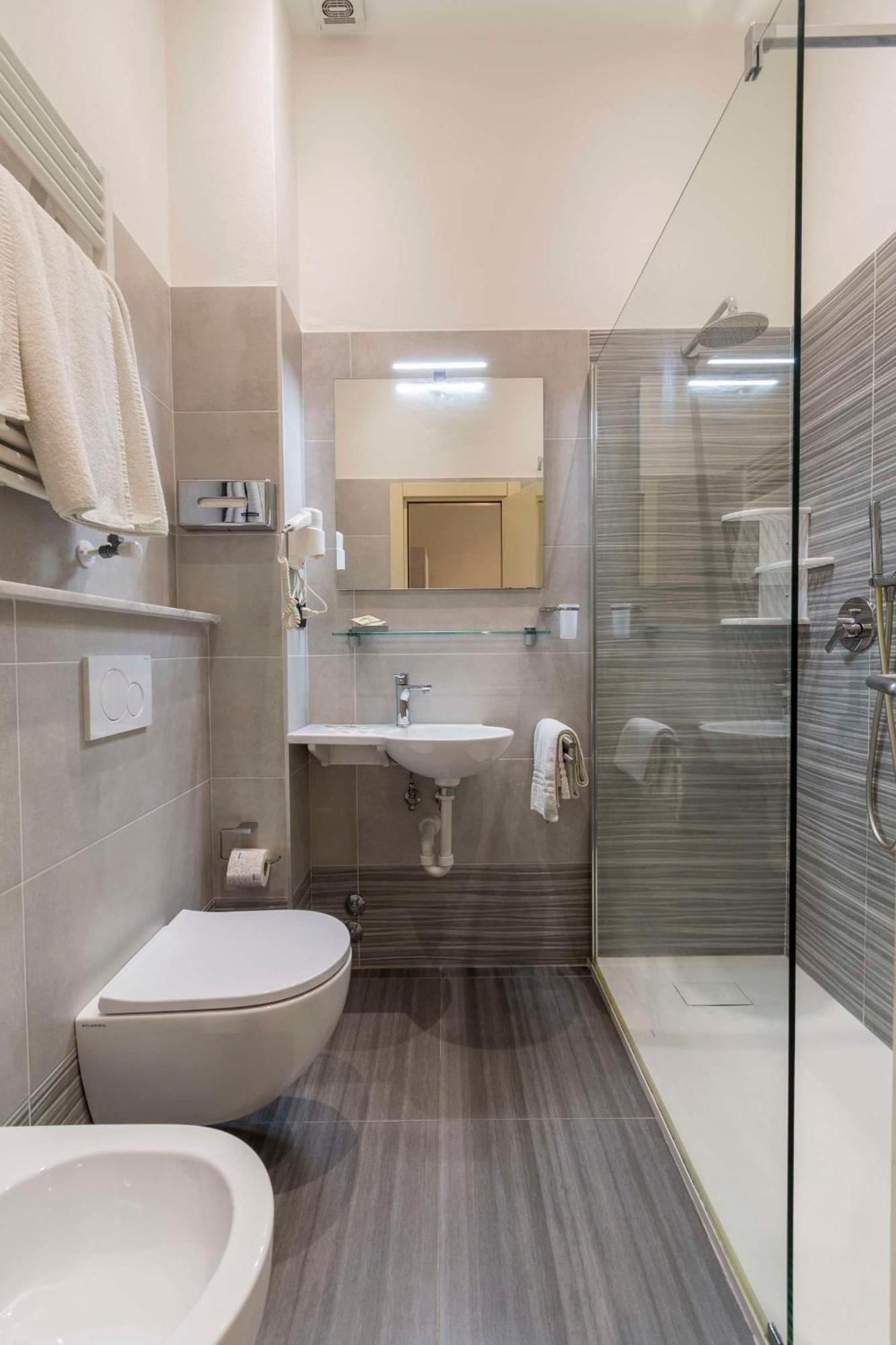 Hotel Roma Marina di Massa Buitenkant foto