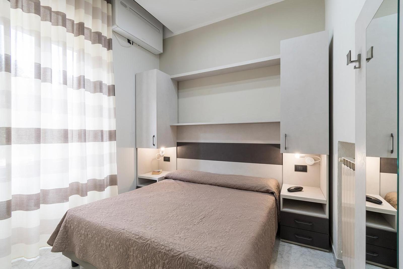 Hotel Roma Marina di Massa Buitenkant foto