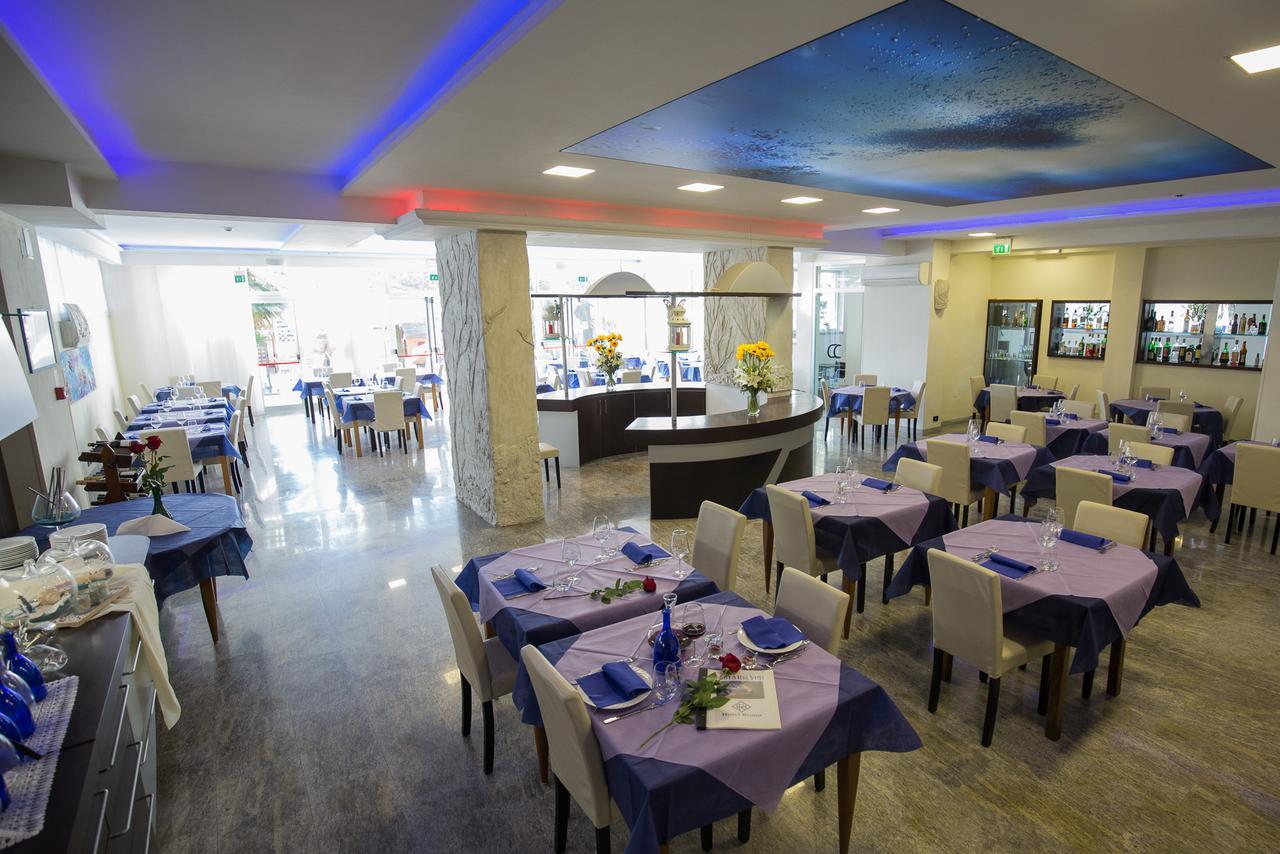 Hotel Roma Marina di Massa Buitenkant foto