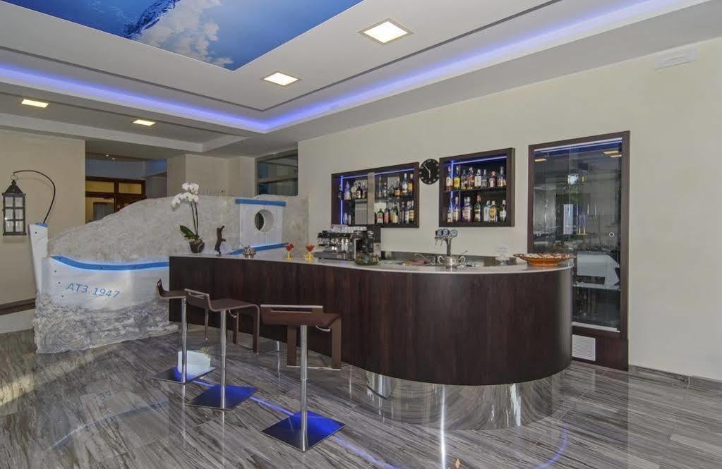 Hotel Roma Marina di Massa Buitenkant foto